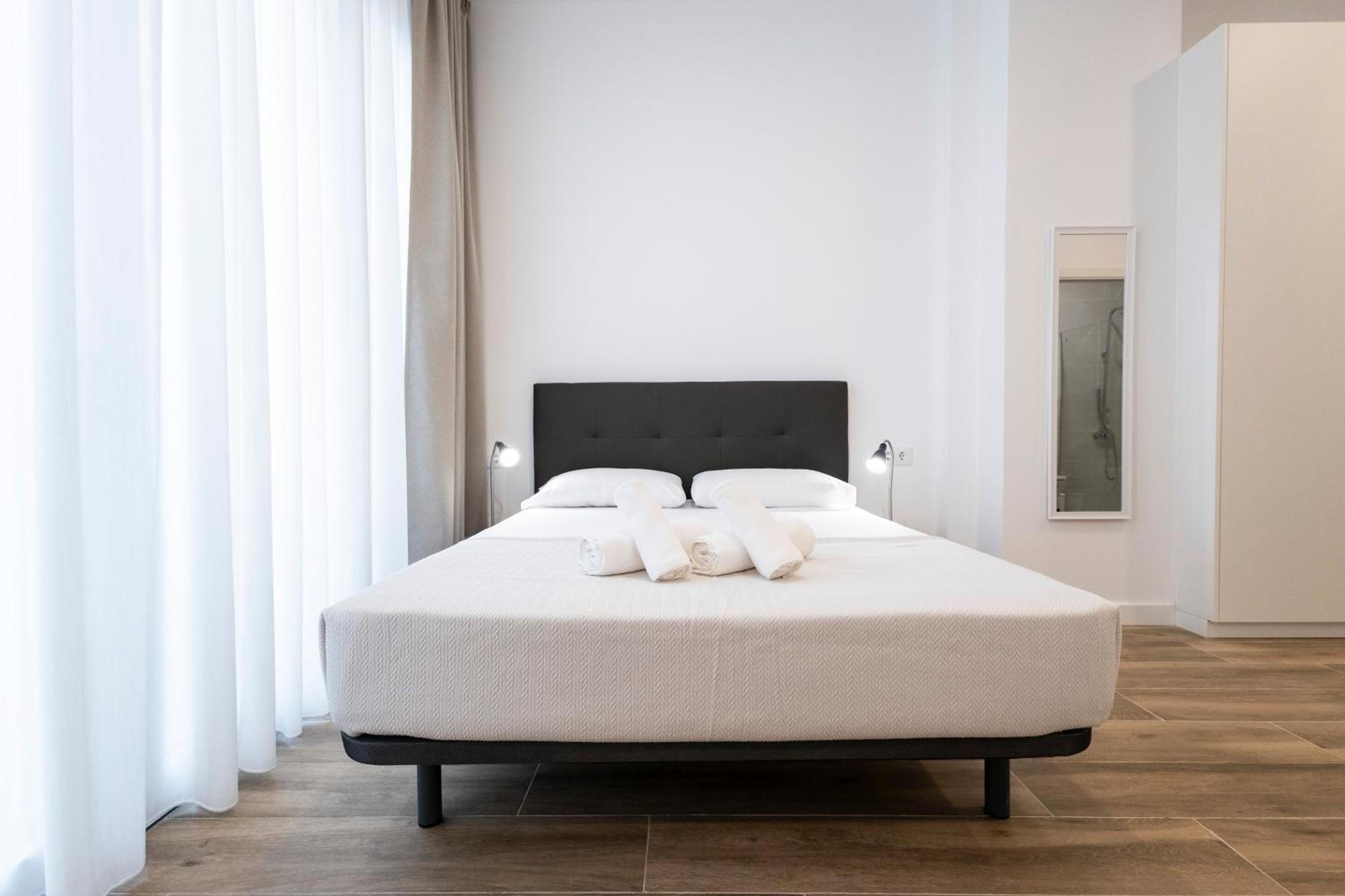 La Casa De La Pintora By Concept Flats Apartment Valencia Luaran gambar